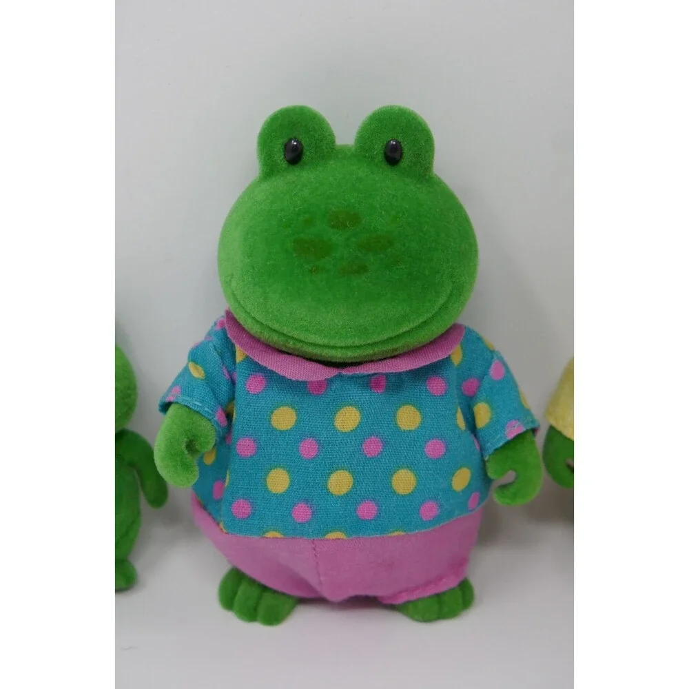 Li'l Woodzeez Croakalily Frog Family Figures Set of 4 w/Clothing